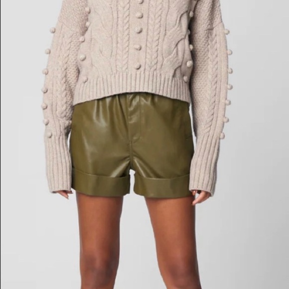 (A9) BLANK NYC Bare with Me Turtleneck Sweater with Balloon Sleeves, Sz M, NWT - Picture 4 of 7